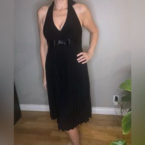 Black Evening Dress / Size 6 / Backless / Frank Lyman